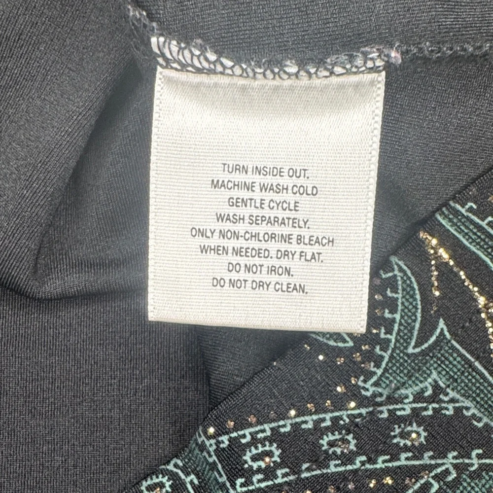 Jaclyn Smith Black and Green Paisley Short Sleeve Top Women’s Size XL - Picture 4 of 13